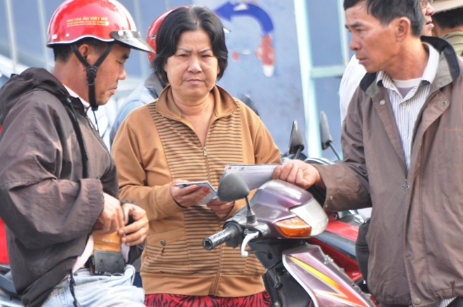 Phe vé làm điêu đứng người hâm mộ Việt Nam